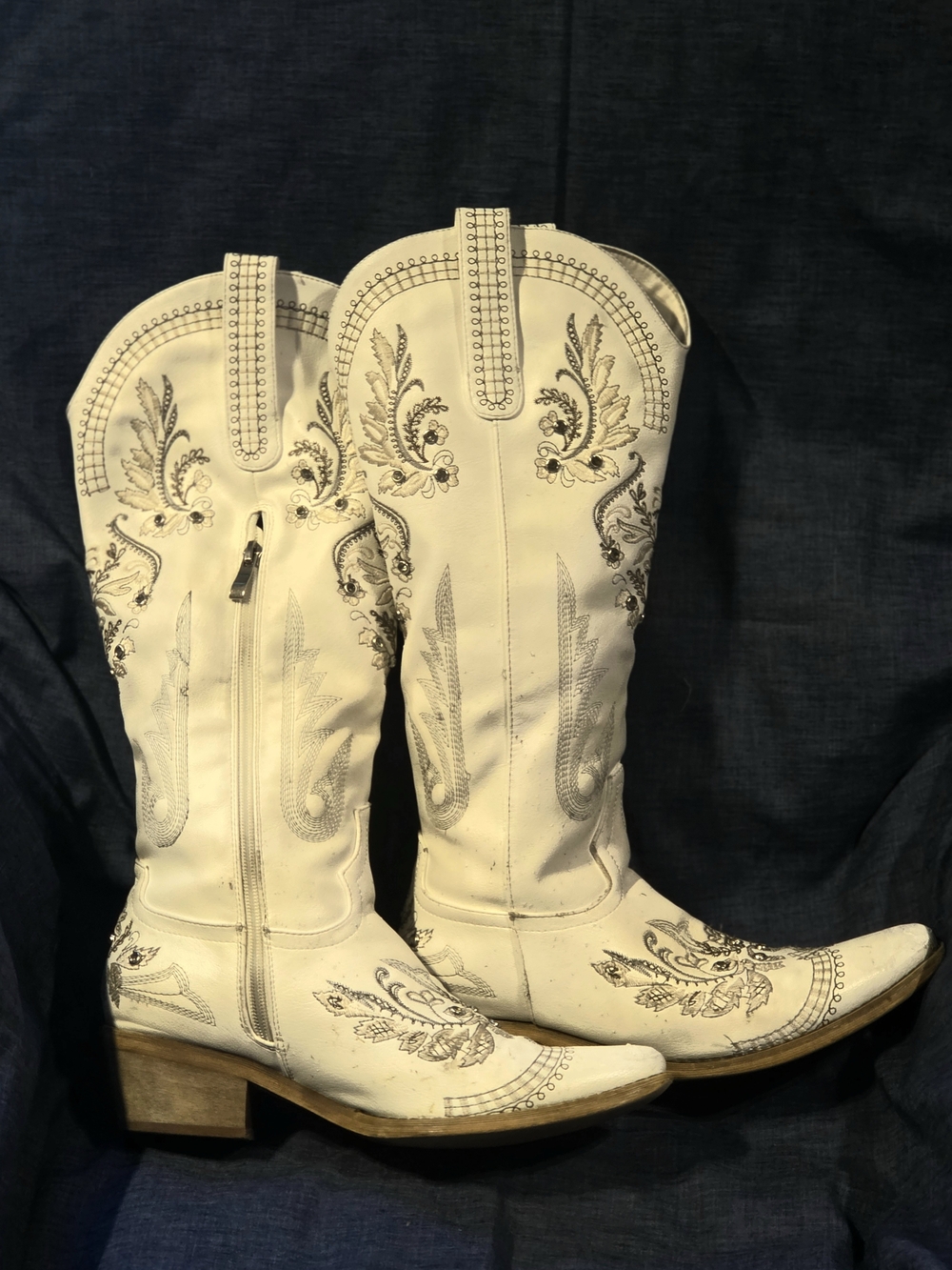 Women's White Embroidered Western Boots